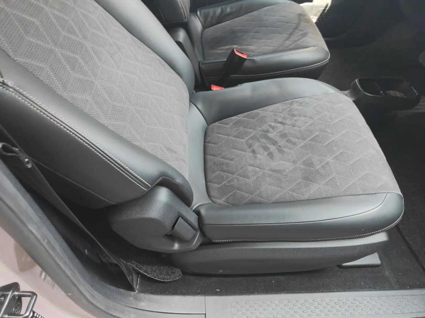 Baojun KiWi EV 2023 Smart Luxury Edition Lithium Iron Phosphate — миниатюра 23
