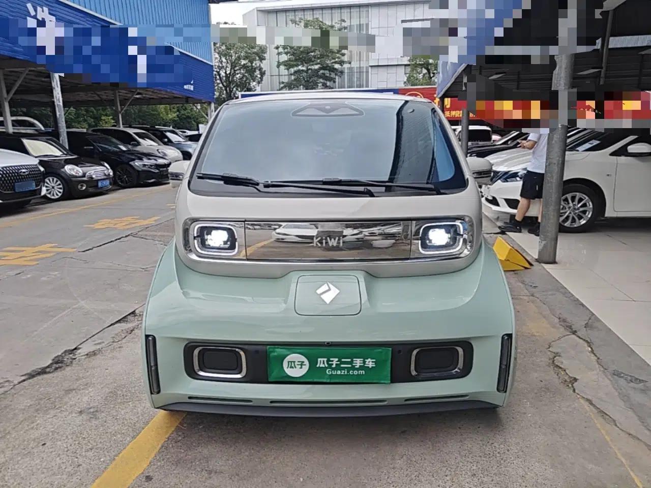 Baojun KiWi EV 2023 DJI Edition Lithium Iron Phosphate — миниатюра 2