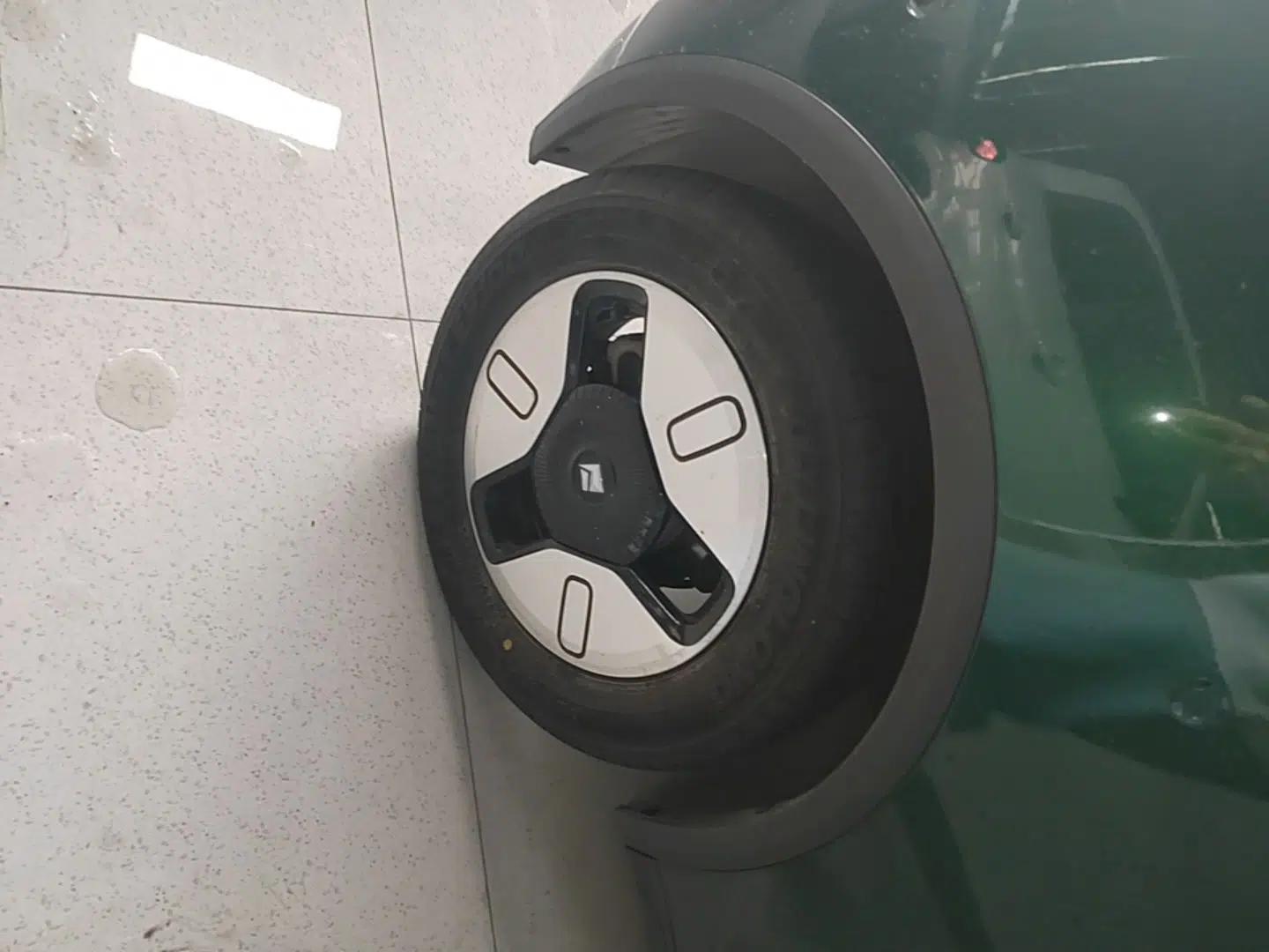 Baojun KiWi EV 2021 Artist Model Lithium Iron Phosphate — миниатюра 10