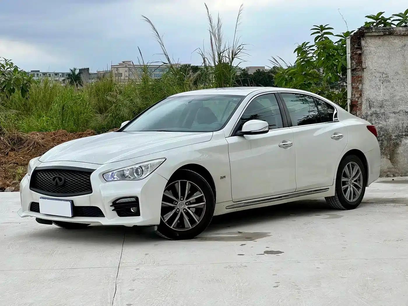 Infiniti Q50L 2015 2.0T Comfort Edition — миниатюра 1