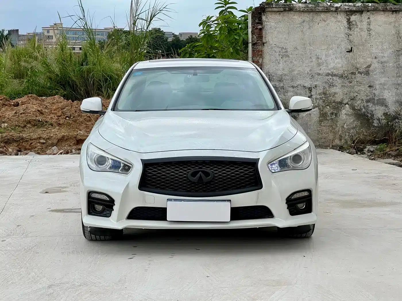 Infiniti Q50L 2015 2.0T Comfort Edition — миниатюра 2