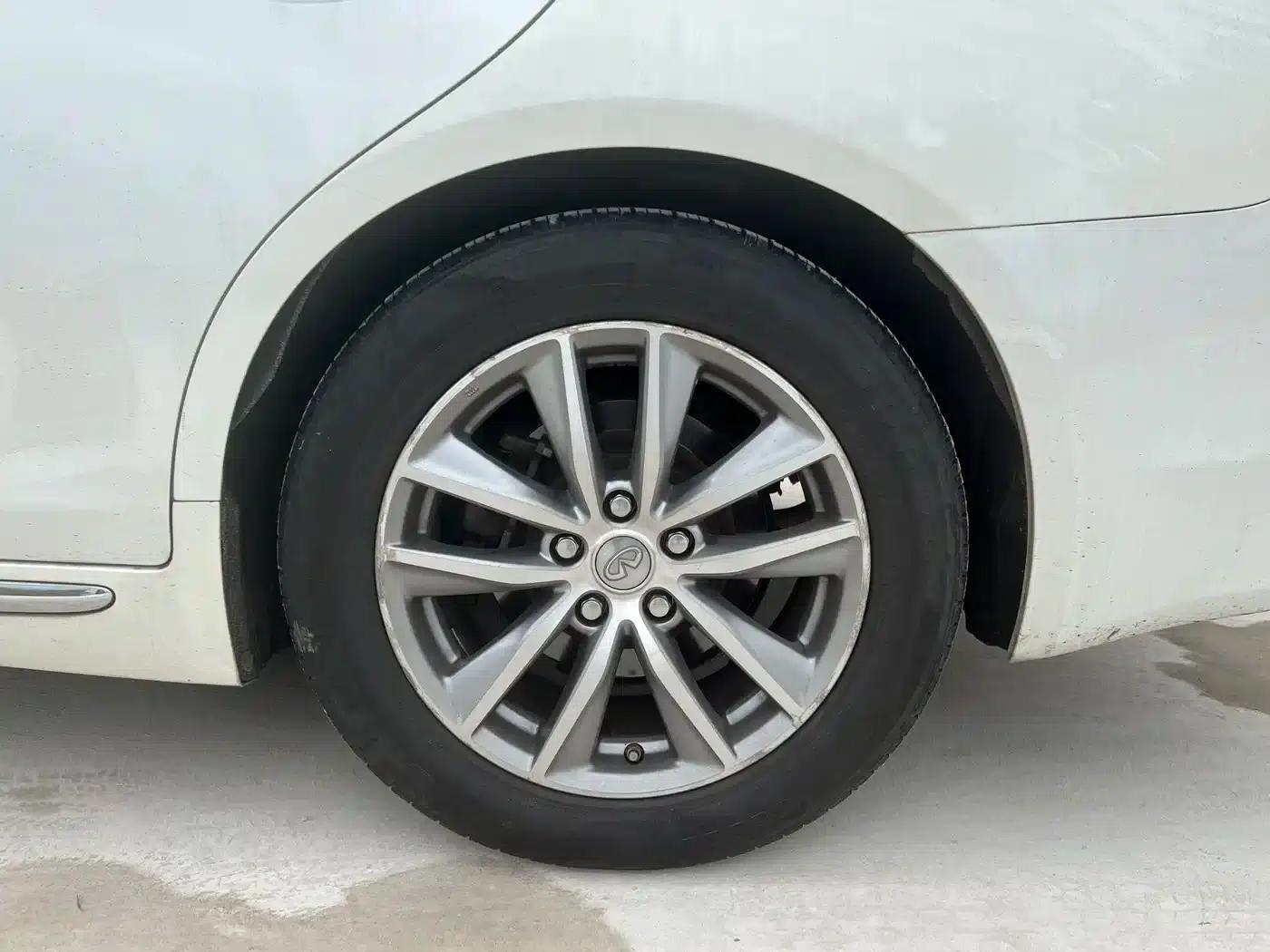 Infiniti Q50L 2015 2.0T Comfort Edition — миниатюра 12