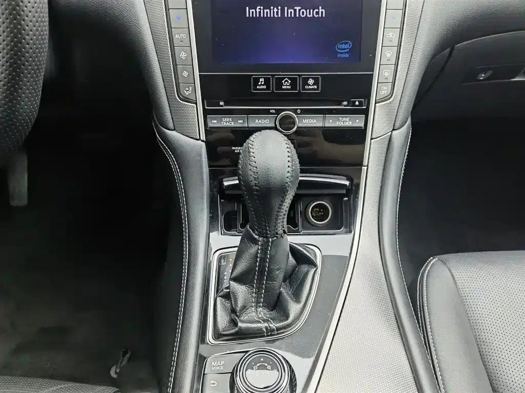 Infiniti Q50L 2015 2.0T Enjoy Edition — миниатюра 13