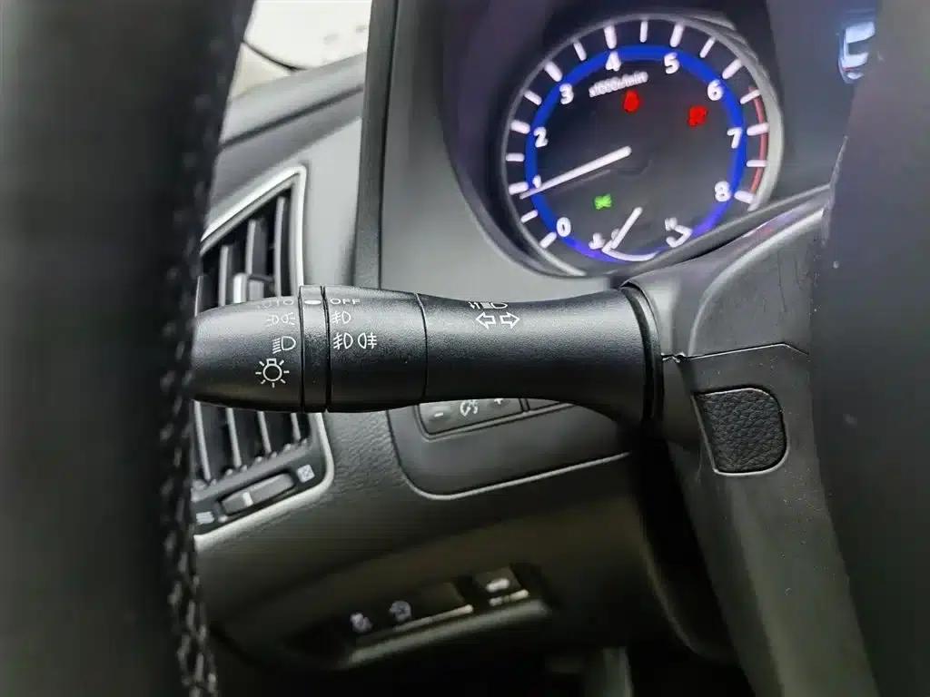 Infiniti Q50L 2015 2.0T Enjoy Edition — миниатюра 21
