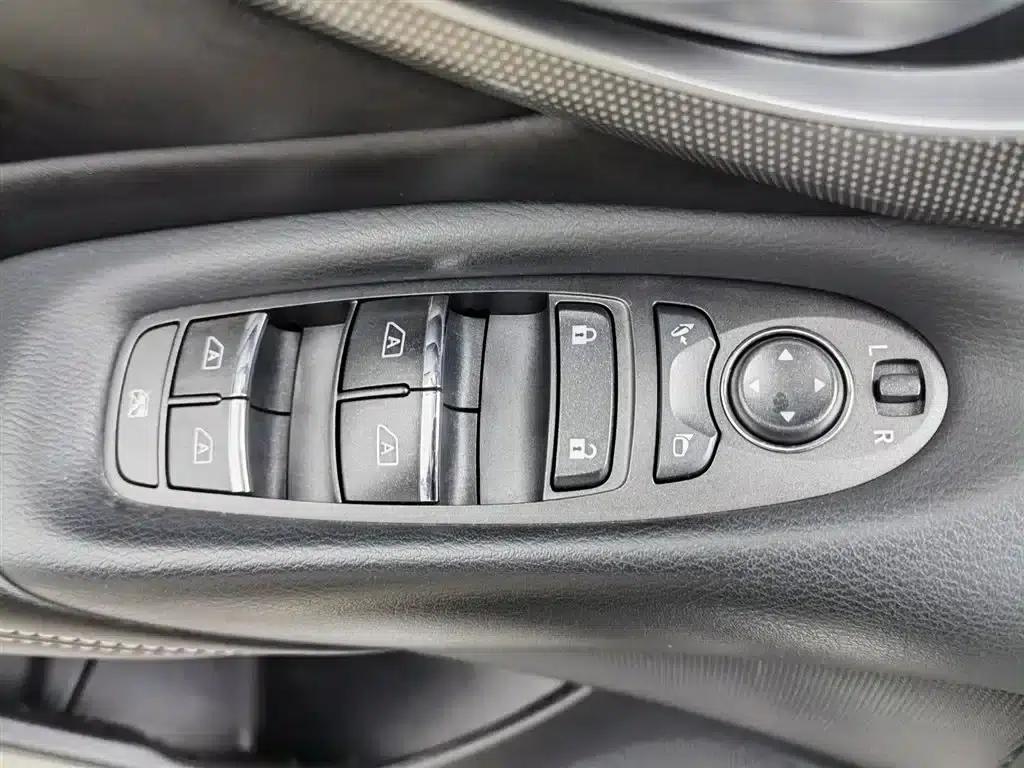 Infiniti Q50L 2015 2.0T Enjoy Edition — миниатюра 9