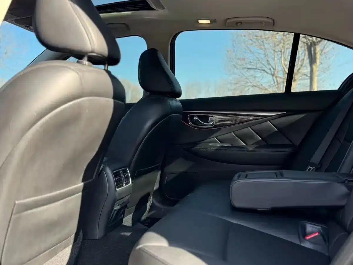 Infiniti Q50L 2016 2.0T Comfort Edition — миниатюра 9