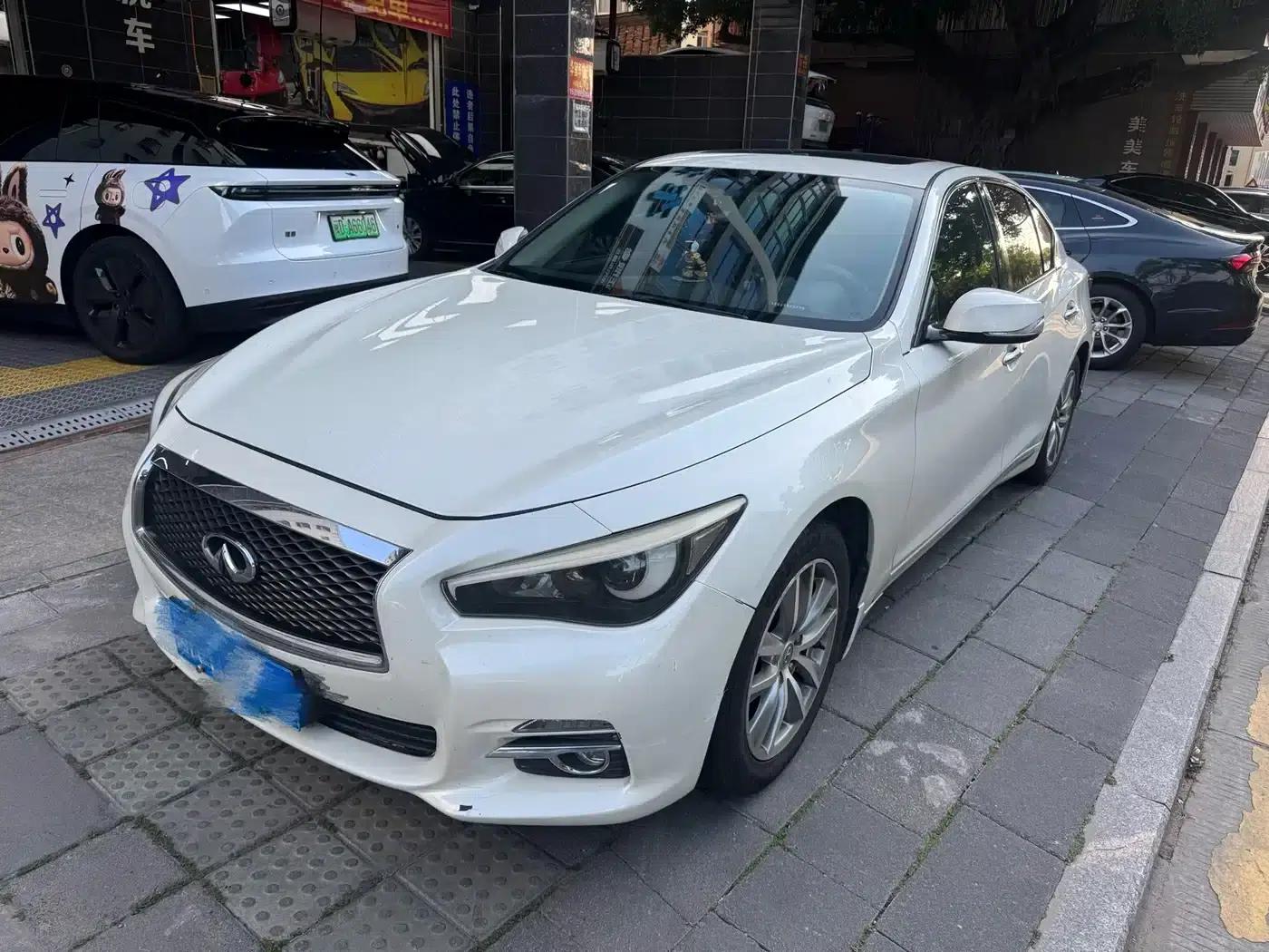 Infiniti Q50L 2015 2.0T Comfort Edition — миниатюра 1