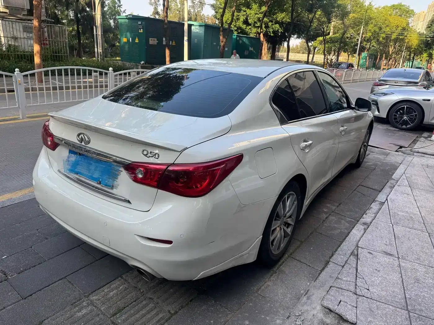 Infiniti Q50L 2015 2.0T Comfort Edition — миниатюра 3