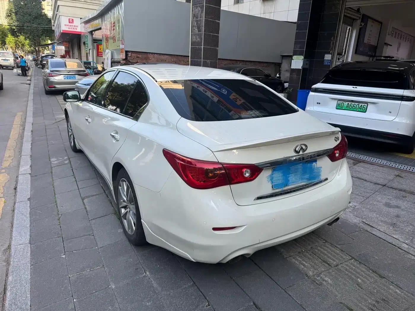 Infiniti Q50L 2015 2.0T Comfort Edition — миниатюра 4