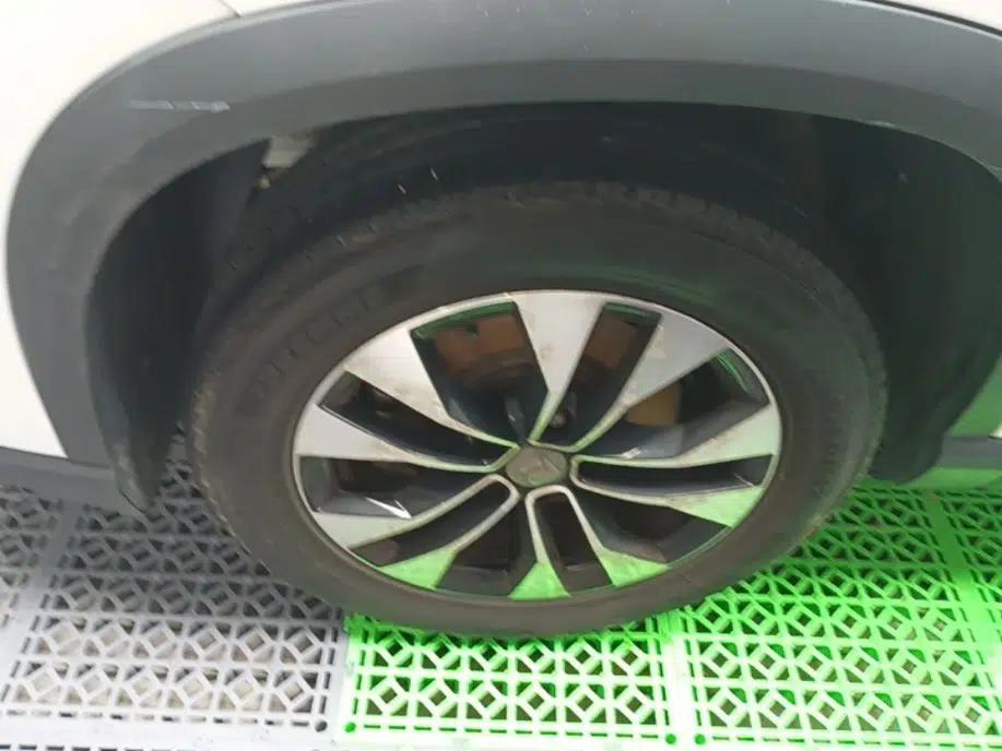 Baojun 530 2021 Global Car Anniversary Edition 1.5T CVT Prestige Connected Model 7 Seats — миниатюра 8