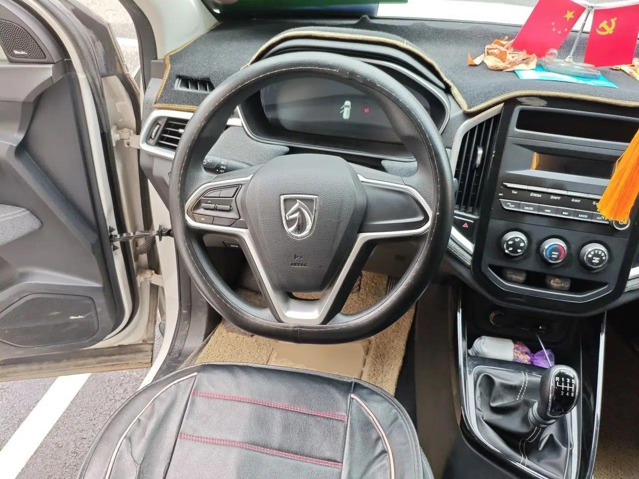 Baojun 530 2020 1.5T Manual Comfort Version 5 Seats — миниатюра 11