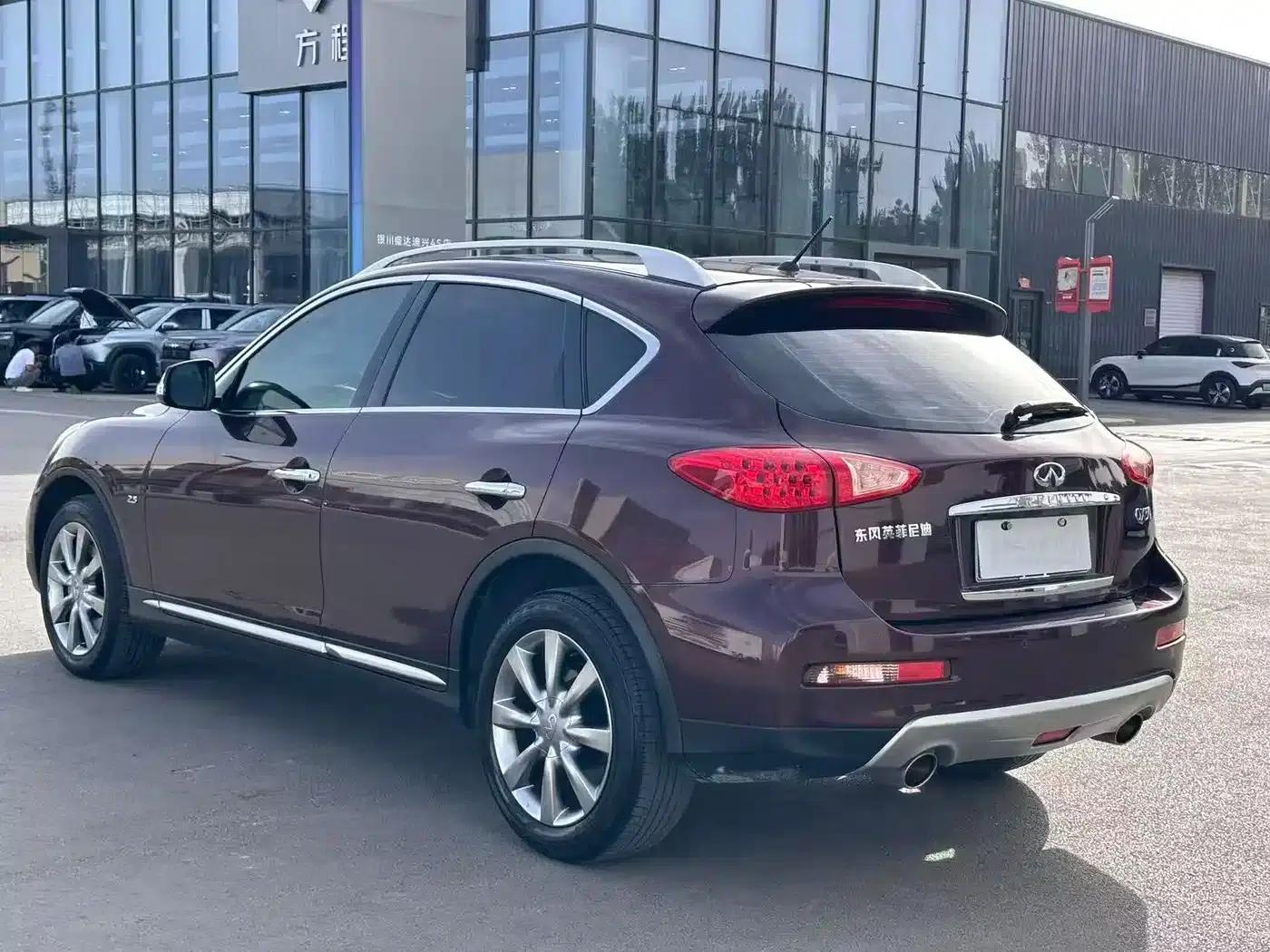 Infiniti QX50 2015 2.5L Comfort Edition — миниатюра 7