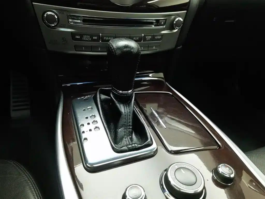 Infiniti Q70 2013 Q70L 2.5L Elegant Edition — миниатюра 13