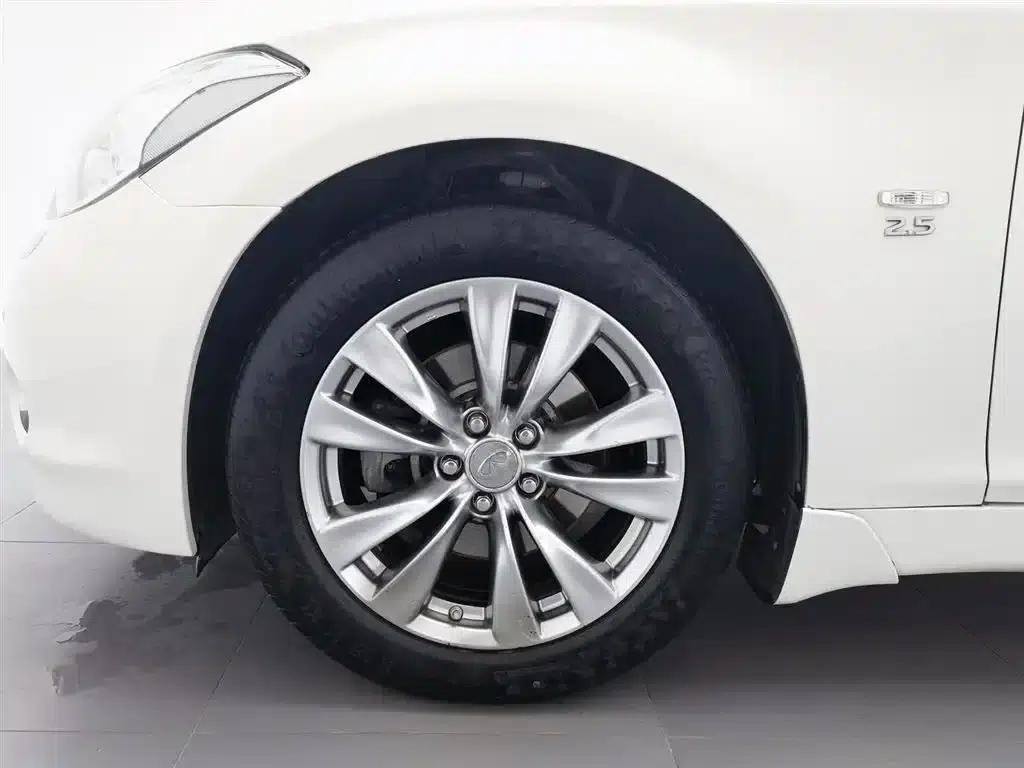 Infiniti Q70 2013 Q70L 2.5L Elegant Edition — миниатюра 17