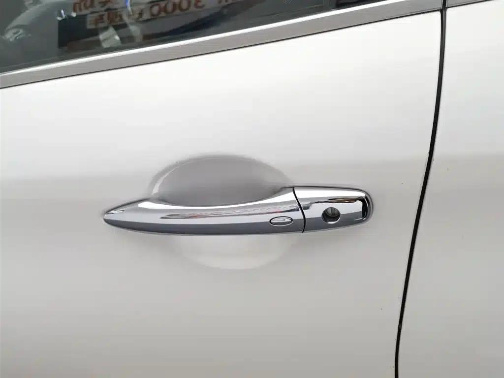 Infiniti Q70 2013 Q70L 2.5L Elegant Edition — миниатюра 18