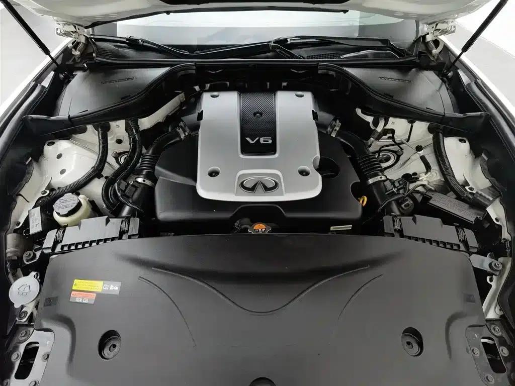 Infiniti Q70 2013 Q70L 2.5L Elegant Edition — миниатюра 6