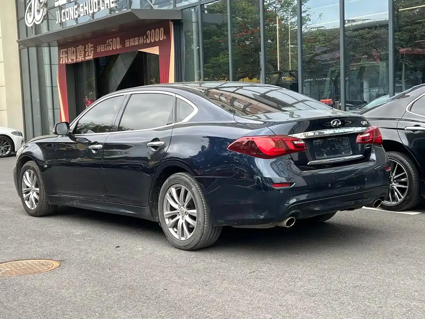 Infiniti Q70 2017 Q70L 2.5L Elite Edition — миниатюра 8