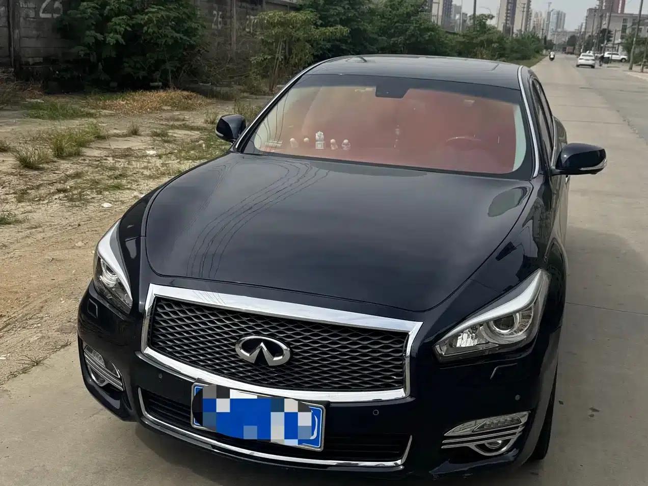 Infiniti Q70 2015 Q70L 3.5L Hybrid Luxury Edition — миниатюра 1