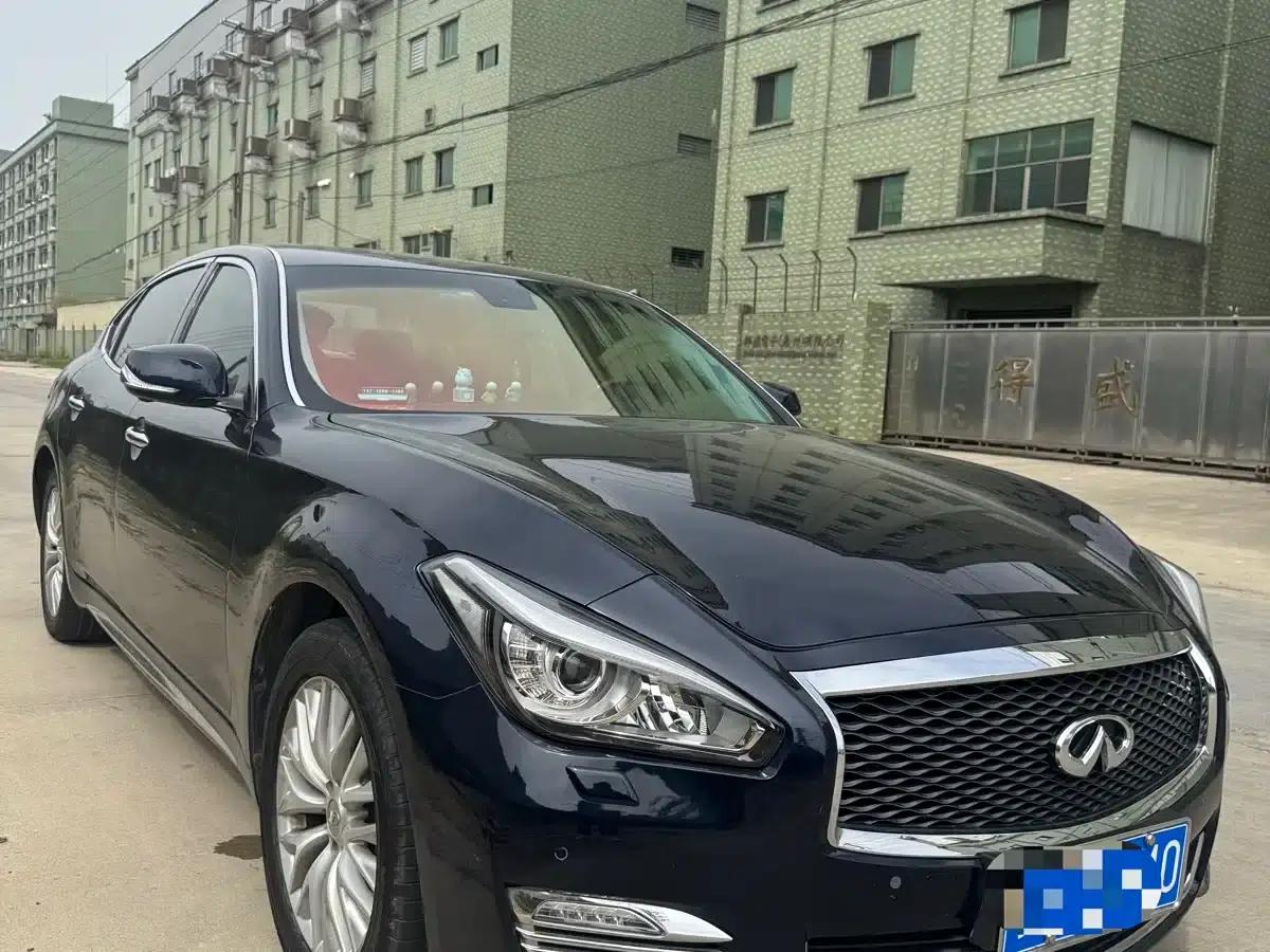 Infiniti Q70 2015 Q70L 3.5L Hybrid Luxury Edition — миниатюра 4