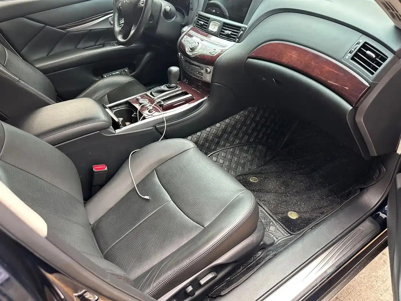 Infiniti Q70 2015 Q70L 3.5L Hybrid Luxury Edition — миниатюра 5