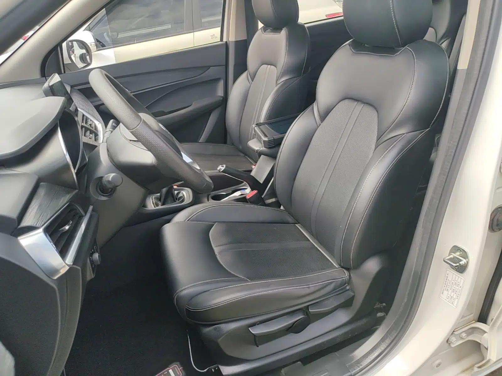 Baojun 360 2018 1.5L Manual Elite Version National V — миниатюра 17