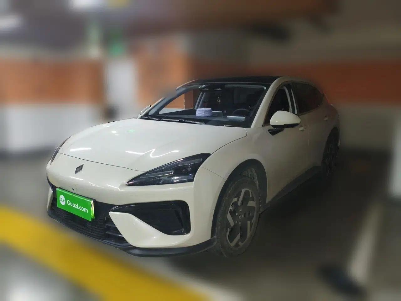 Baojun Yunhai 2024 140km Plug-in Hybrid Version — миниатюра 1