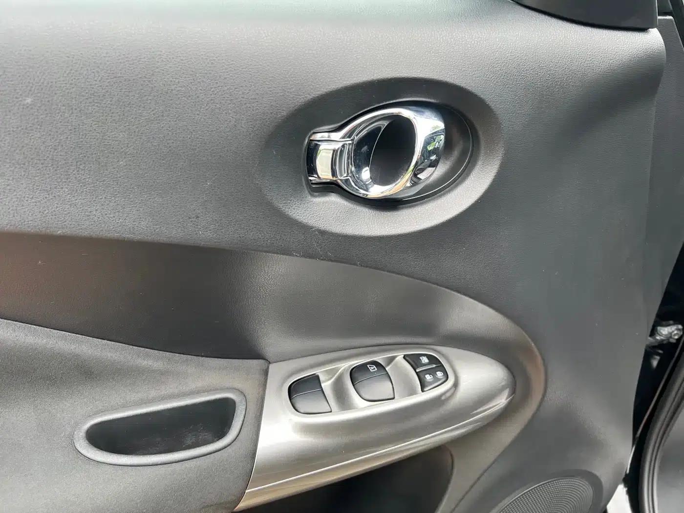 Infiniti ESQ 2014 1.6L Sporty Edition — миниатюра 10