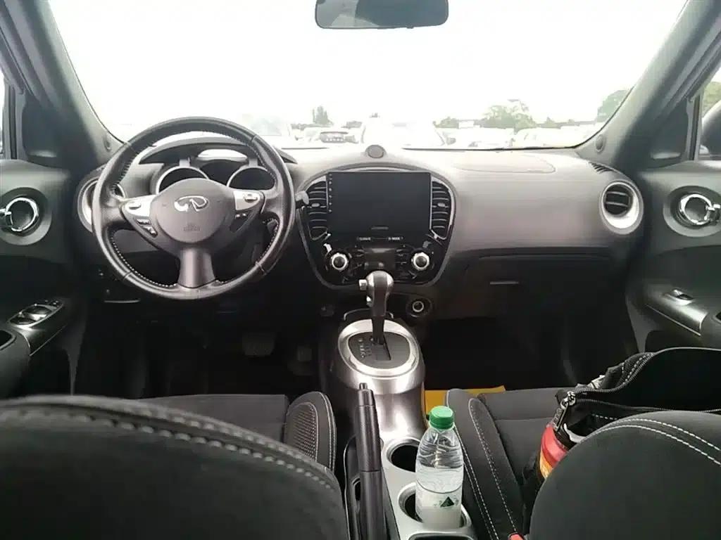 Infiniti ESQ 2014 1.6L Sporty Edition — миниатюра 10