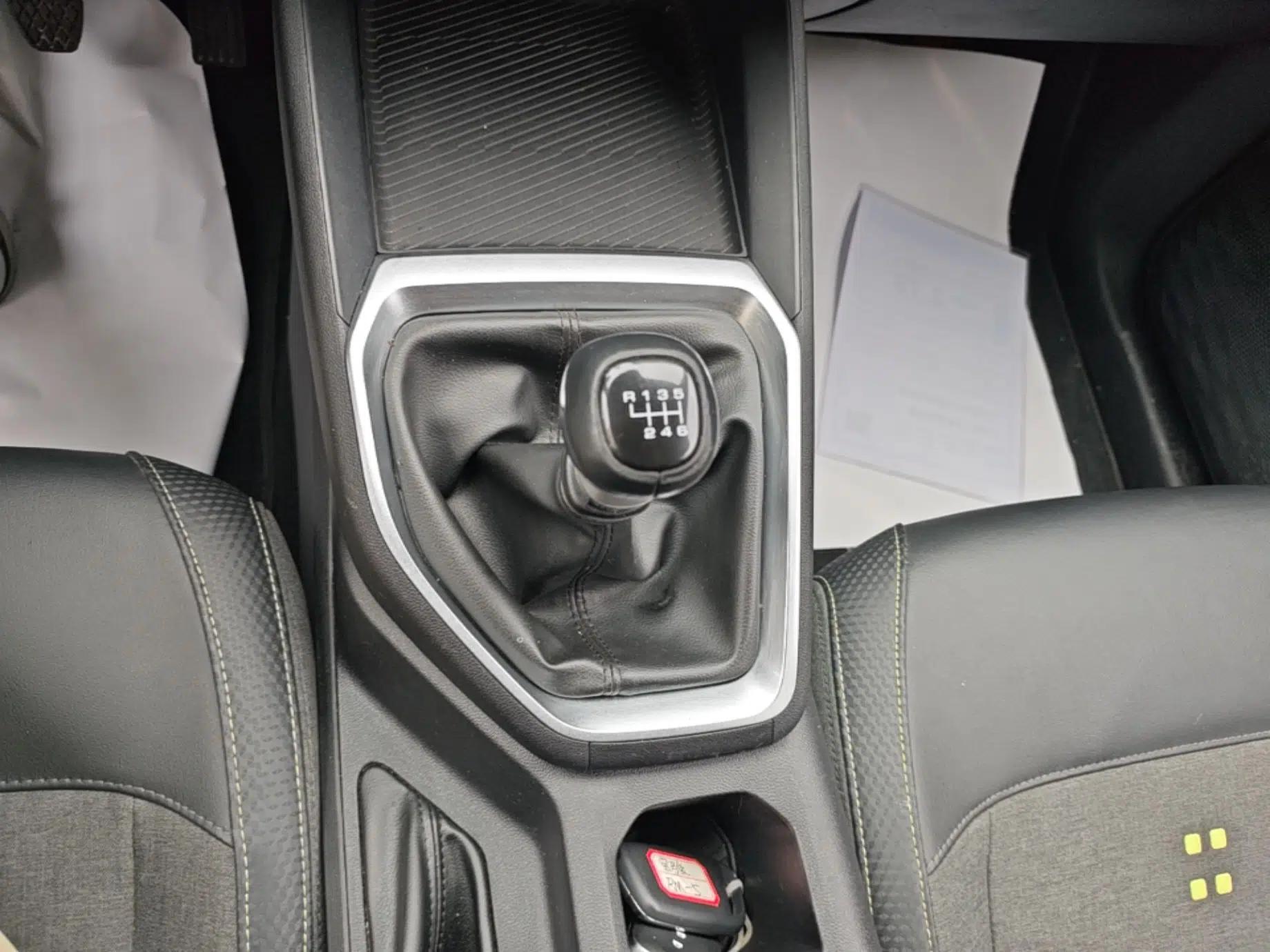Baojun RM-5 2019 1.5T Manual Elite Version with 24-Hour Online Service 7 Seats — миниатюра 17