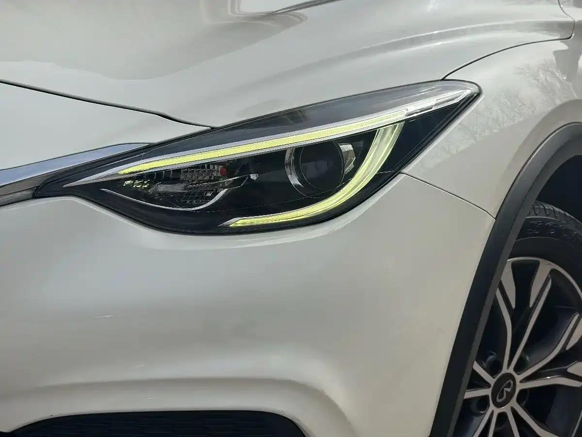 Infiniti QX30 2017 2.0T AWD Fashion Edition — миниатюра 6