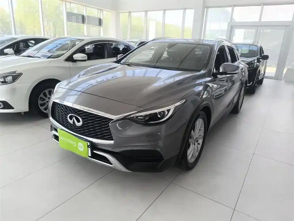 Infiniti QX30 2017 1.6T 2WD Fashion Edition — миниатюра 2