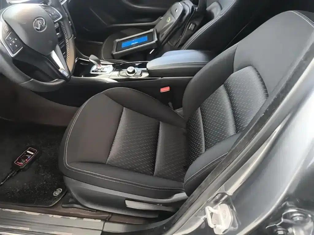 Infiniti QX30 2017 1.6T 2WD Fashion Edition — миниатюра 15