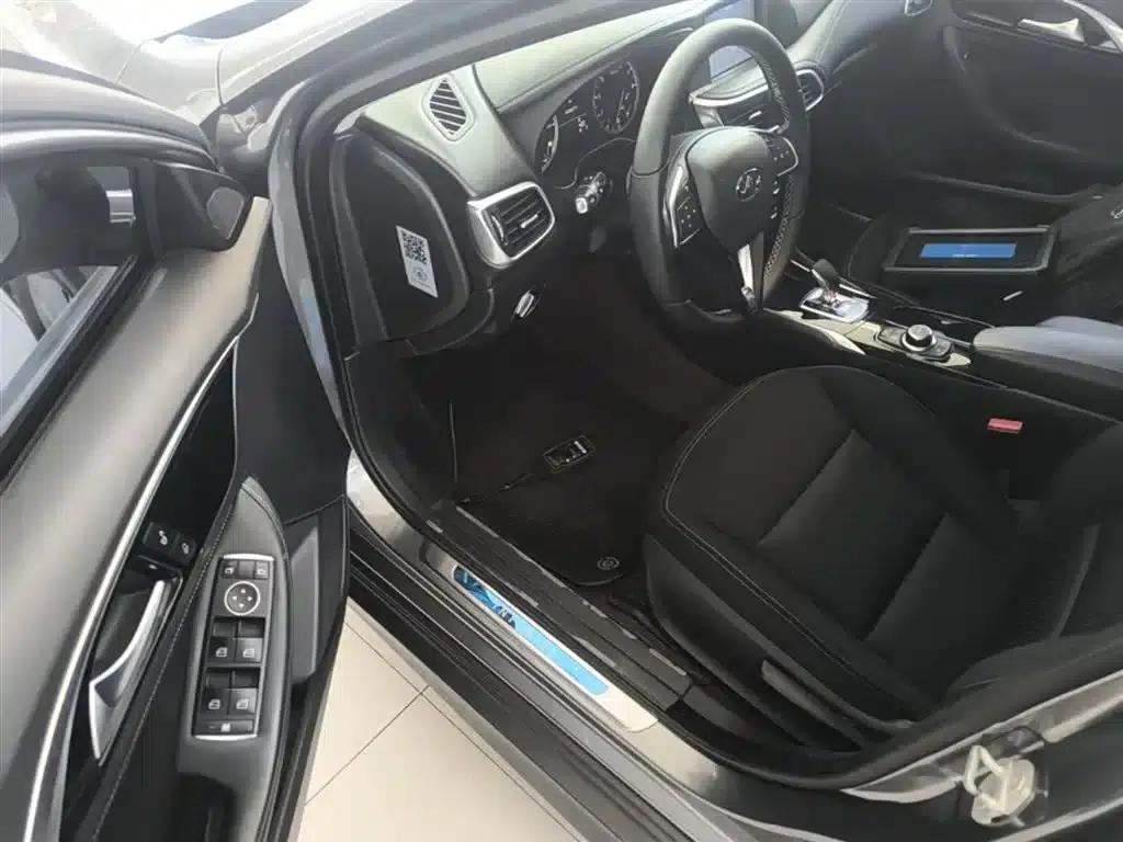 Infiniti QX30 2017 1.6T 2WD Fashion Edition — миниатюра 16