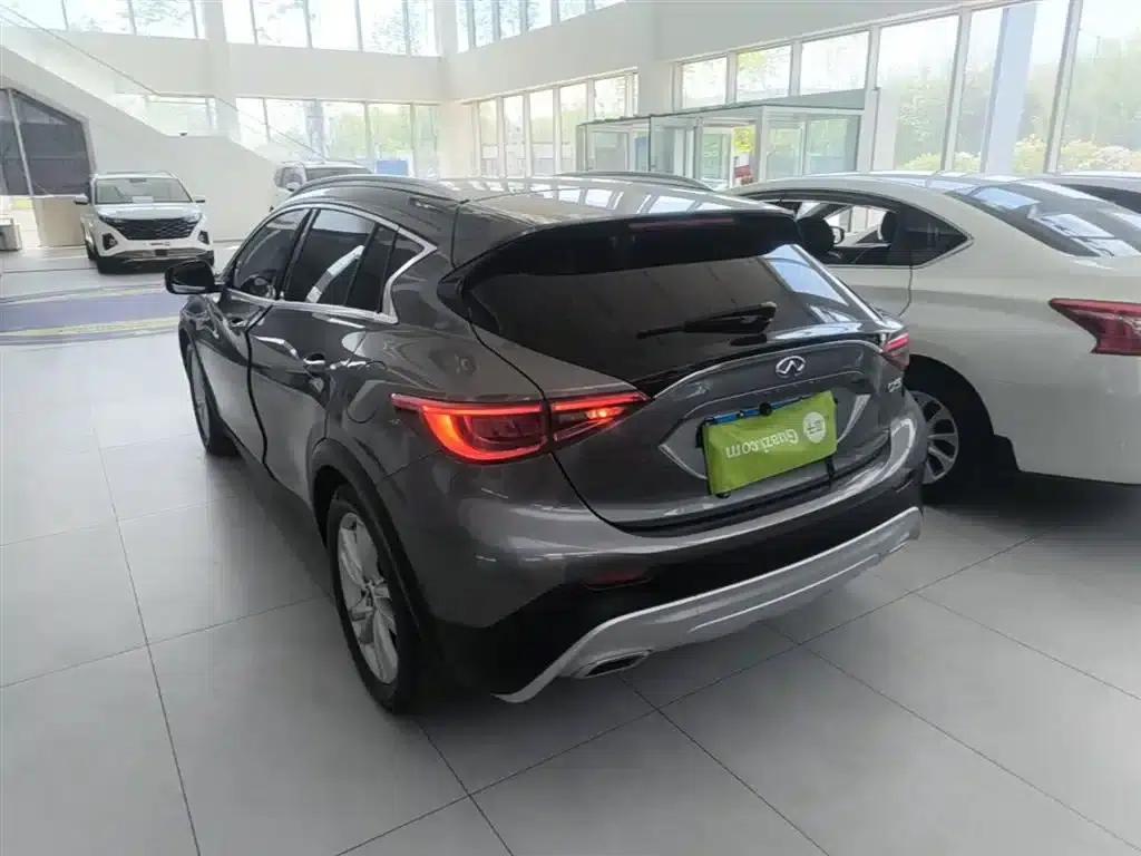 Infiniti QX30 2017 1.6T 2WD Fashion Edition — миниатюра 5