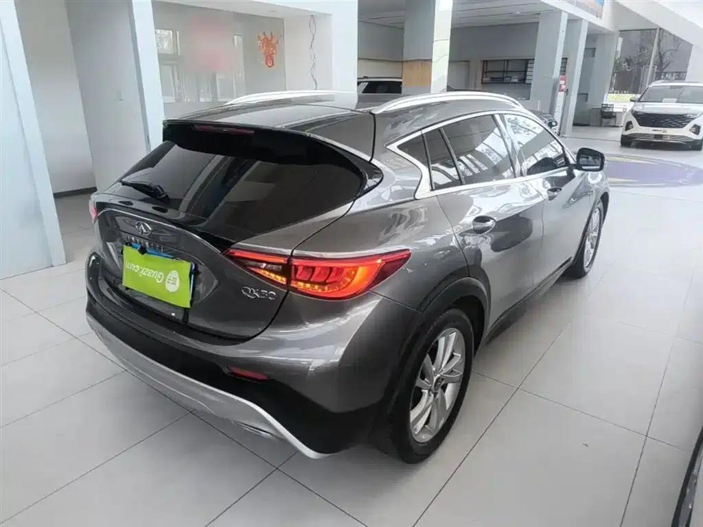 Infiniti QX30 2017 1.6T 2WD Fashion Edition — миниатюра 7