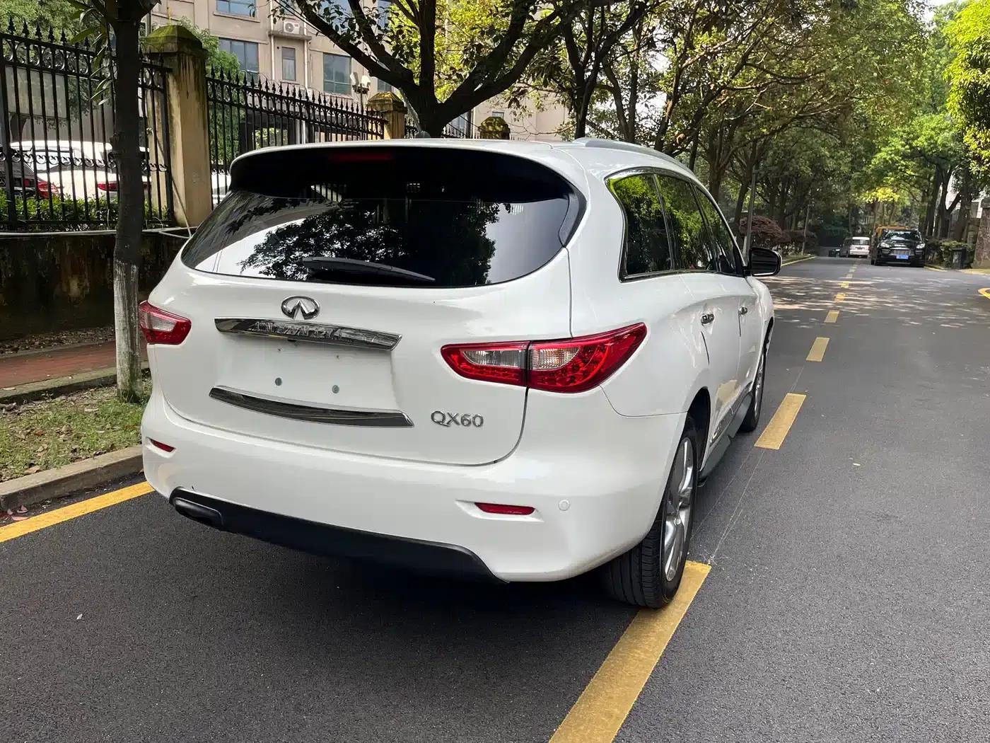 Infiniti QX60 (Imported) 2014 2.5 S/C Hybrid 2WD Excellence Edition — миниатюра 5