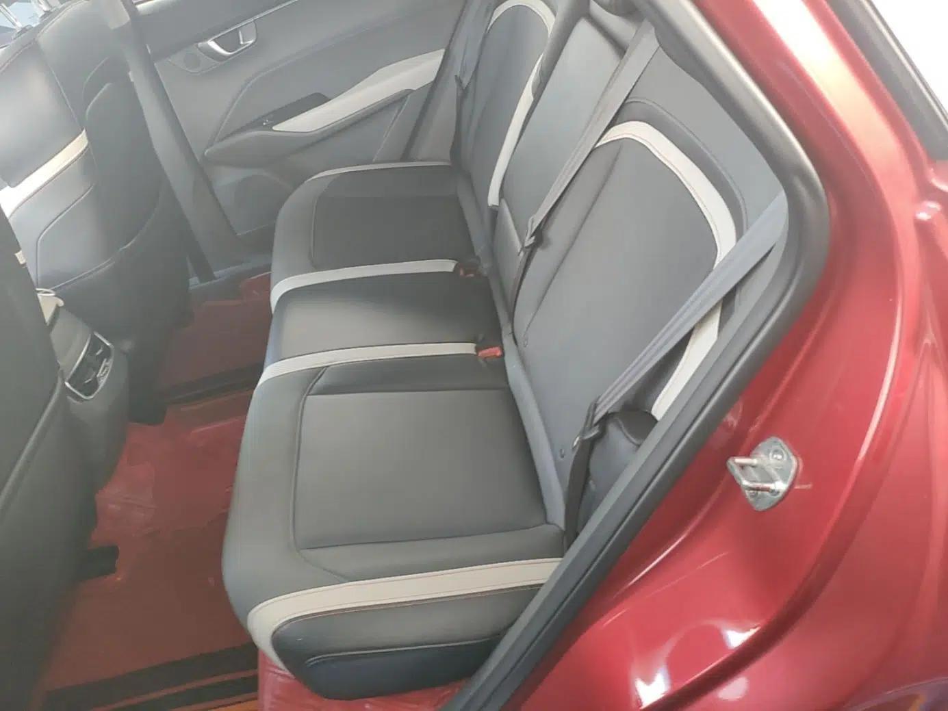 Baojun RC-6 2019 1.5T CVT 24-Hour Online Luxury Edition — миниатюра 20