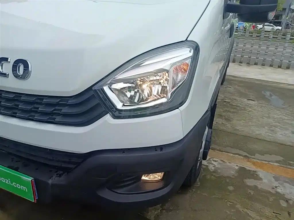 Iveco Daily 2021 2.0T Manual Super Rui Long Wheelbase Short Overhang High Roof Side Sliding Door F1A — миниатюра 24
