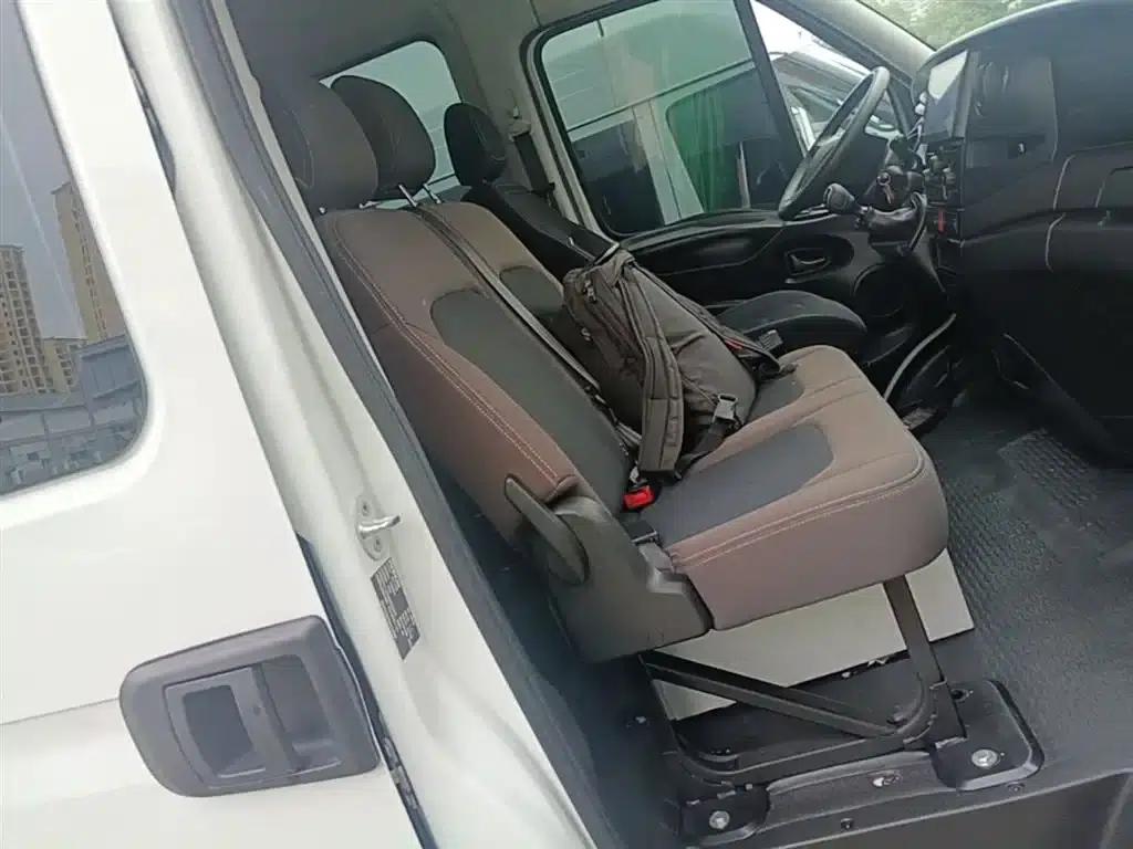 Iveco Daily 2021 2.0T Manual Super Rui Long Wheelbase Short Overhang High Roof Side Sliding Door F1A — миниатюра 25