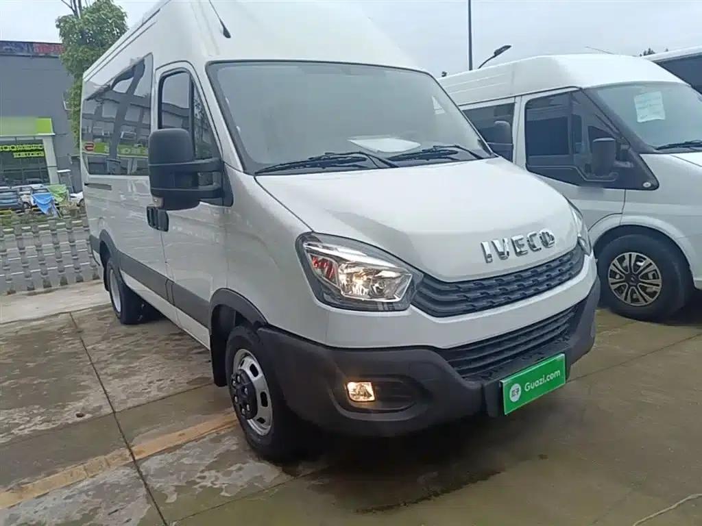 Iveco Daily 2021 2.0T Manual Super Rui Long Wheelbase Short Overhang High Roof Side Sliding Door F1A — миниатюра 4