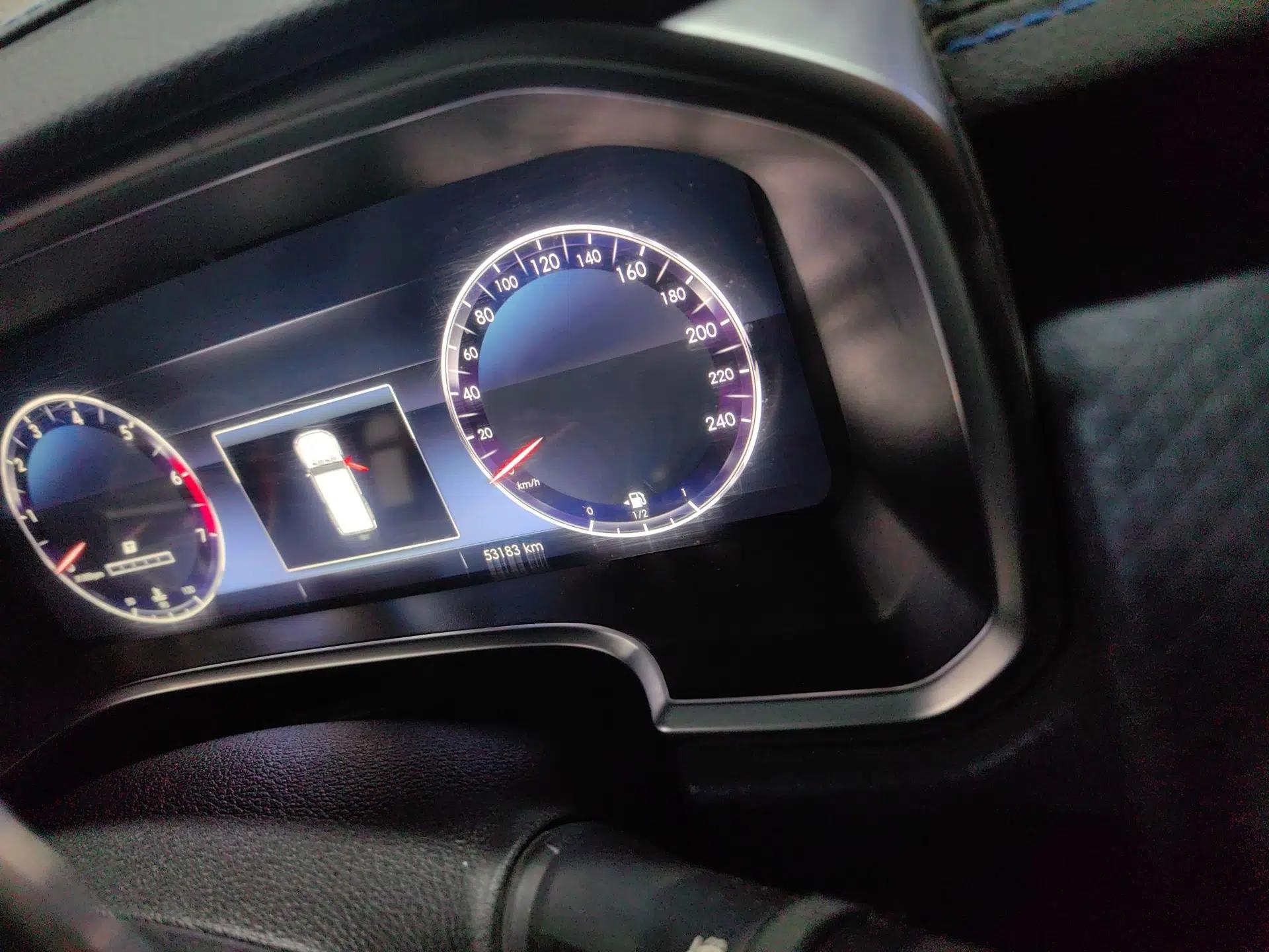 BAIC Off-Road BJ40 2019 PLUS 2.3T Automatic Four-Wheel Drive Premium Edition China VI — миниатюра 11