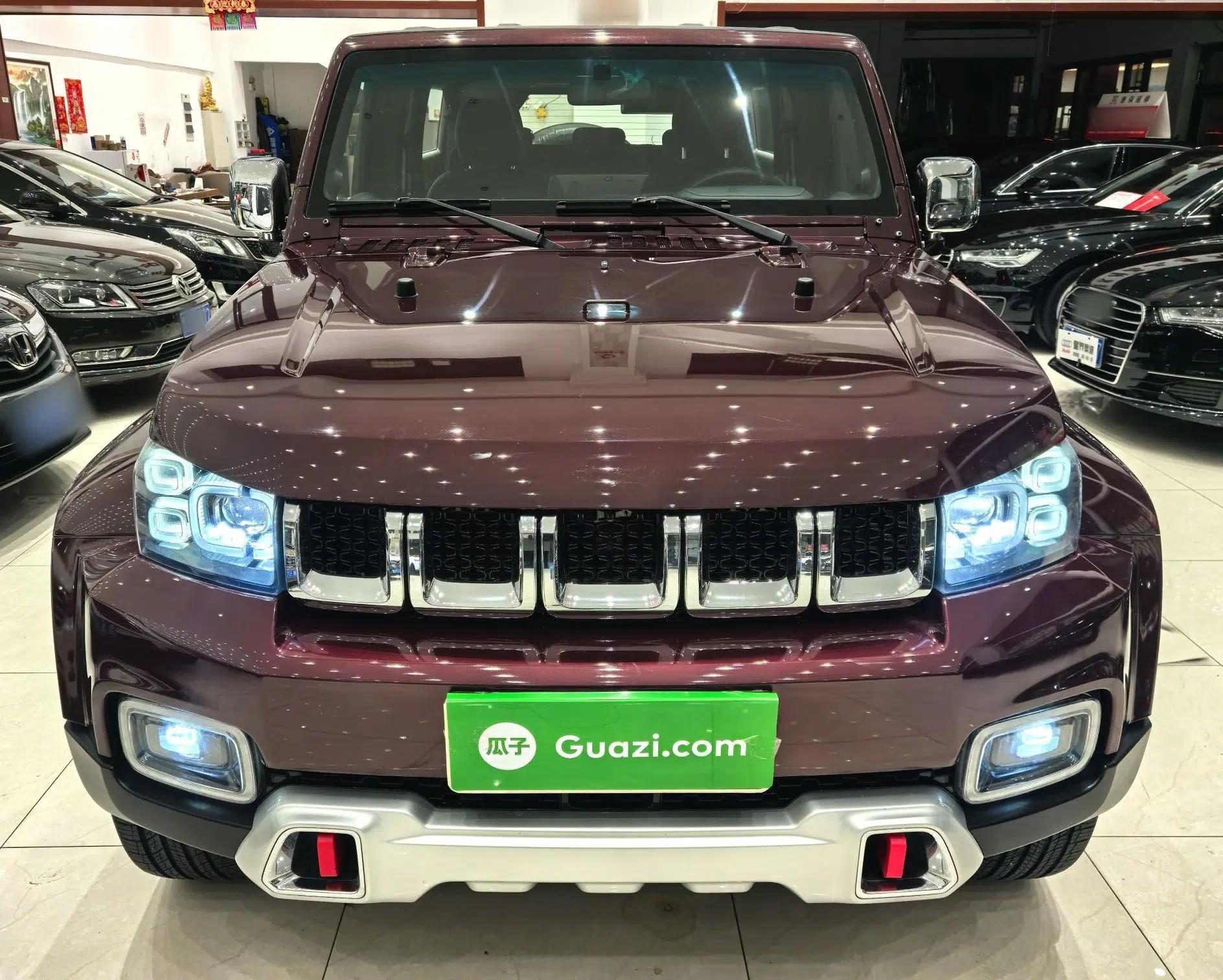 BAIC Off-Road BJ40 2018 PLUS 2.0T Manual Four-Wheel Drive Premium Edition China V — миниатюра 2