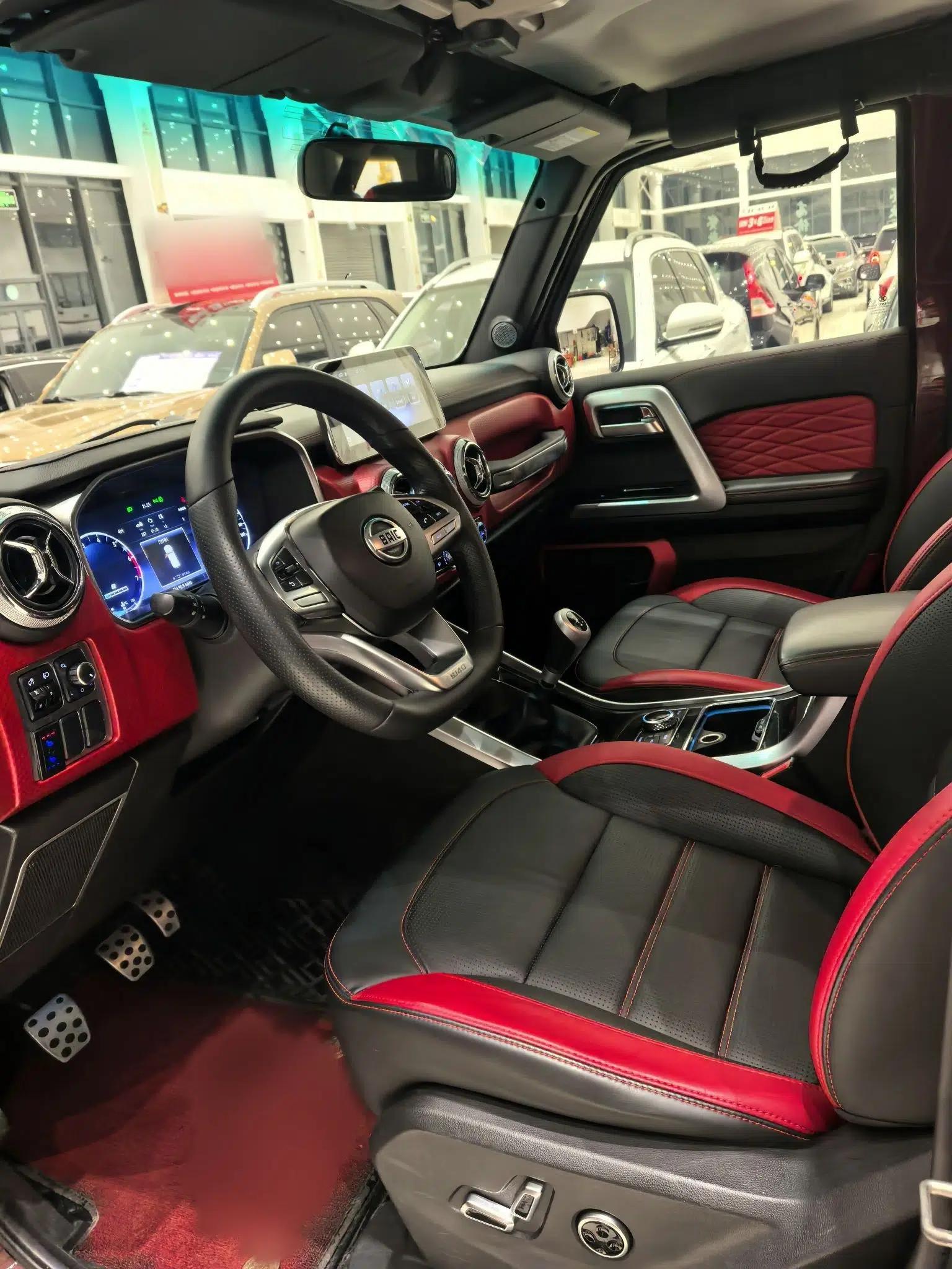 BAIC Off-Road BJ40 2018 PLUS 2.0T Manual Four-Wheel Drive Premium Edition China V — миниатюра 18