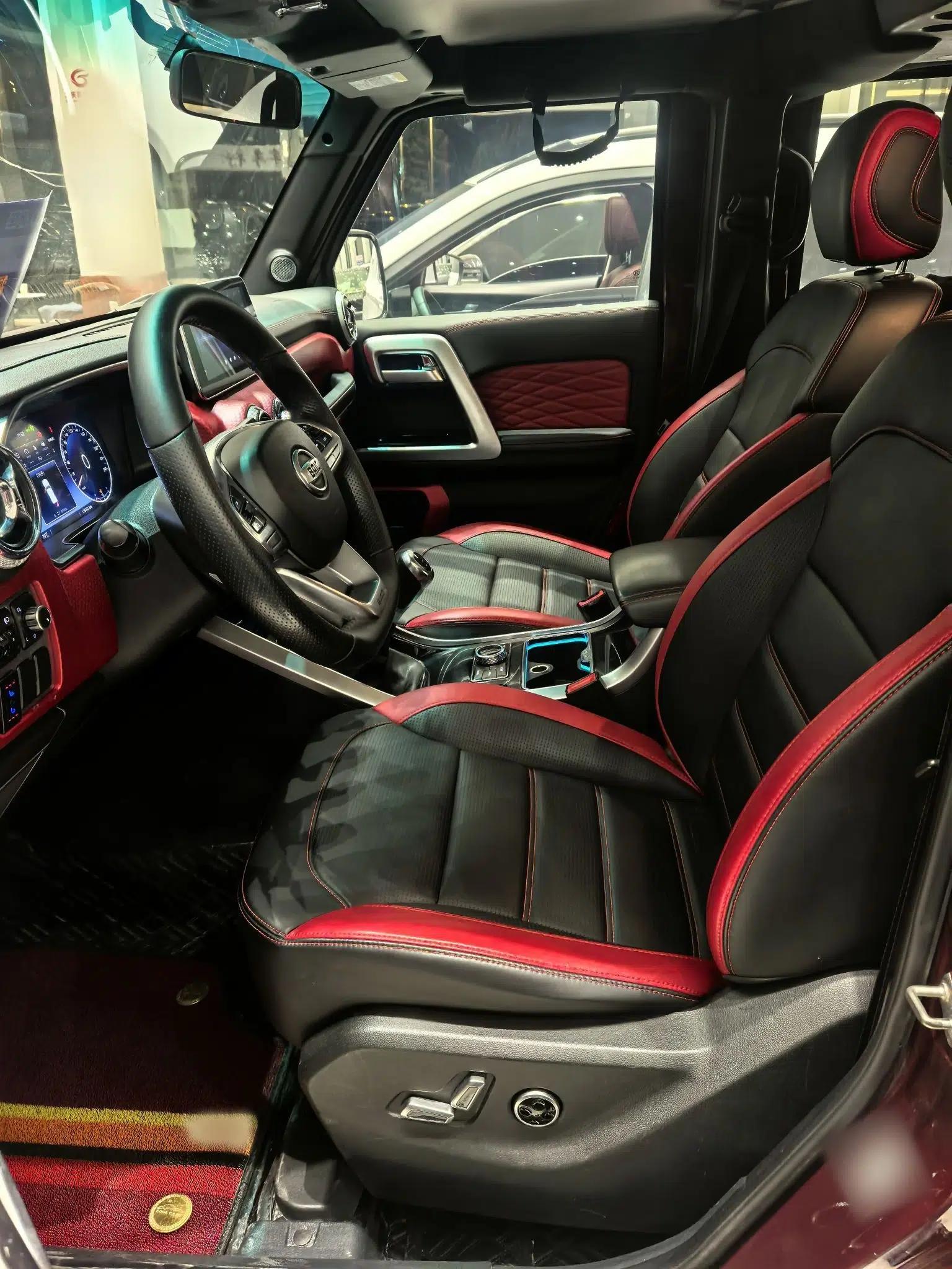 BAIC Off-Road BJ40 2018 PLUS 2.0T Manual Four-Wheel Drive Premium Edition China V — миниатюра 20