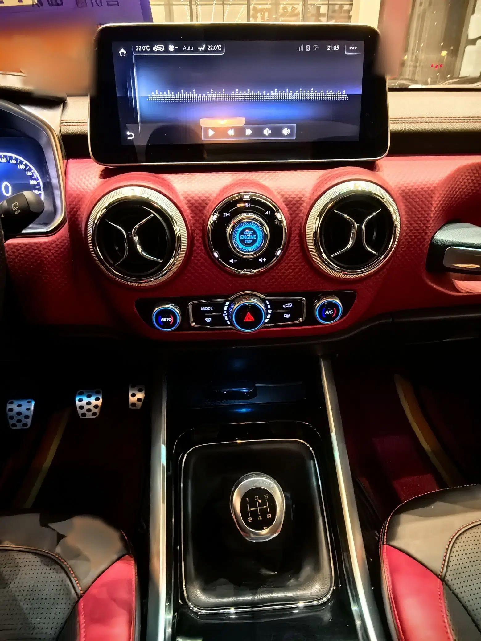 BAIC Off-Road BJ40 2018 PLUS 2.0T Manual Four-Wheel Drive Premium Edition China V — миниатюра 8