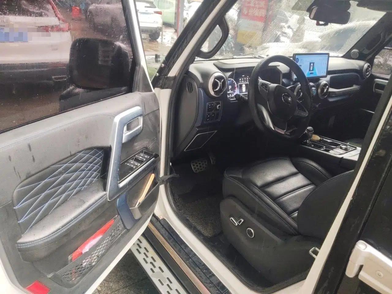 BAIC Off-Road BJ40 2019 Updated Version 2.0T Automatic All-Wheel Drive Urban Hunter Edition Premium China V Emission Standard — миниатюра 17