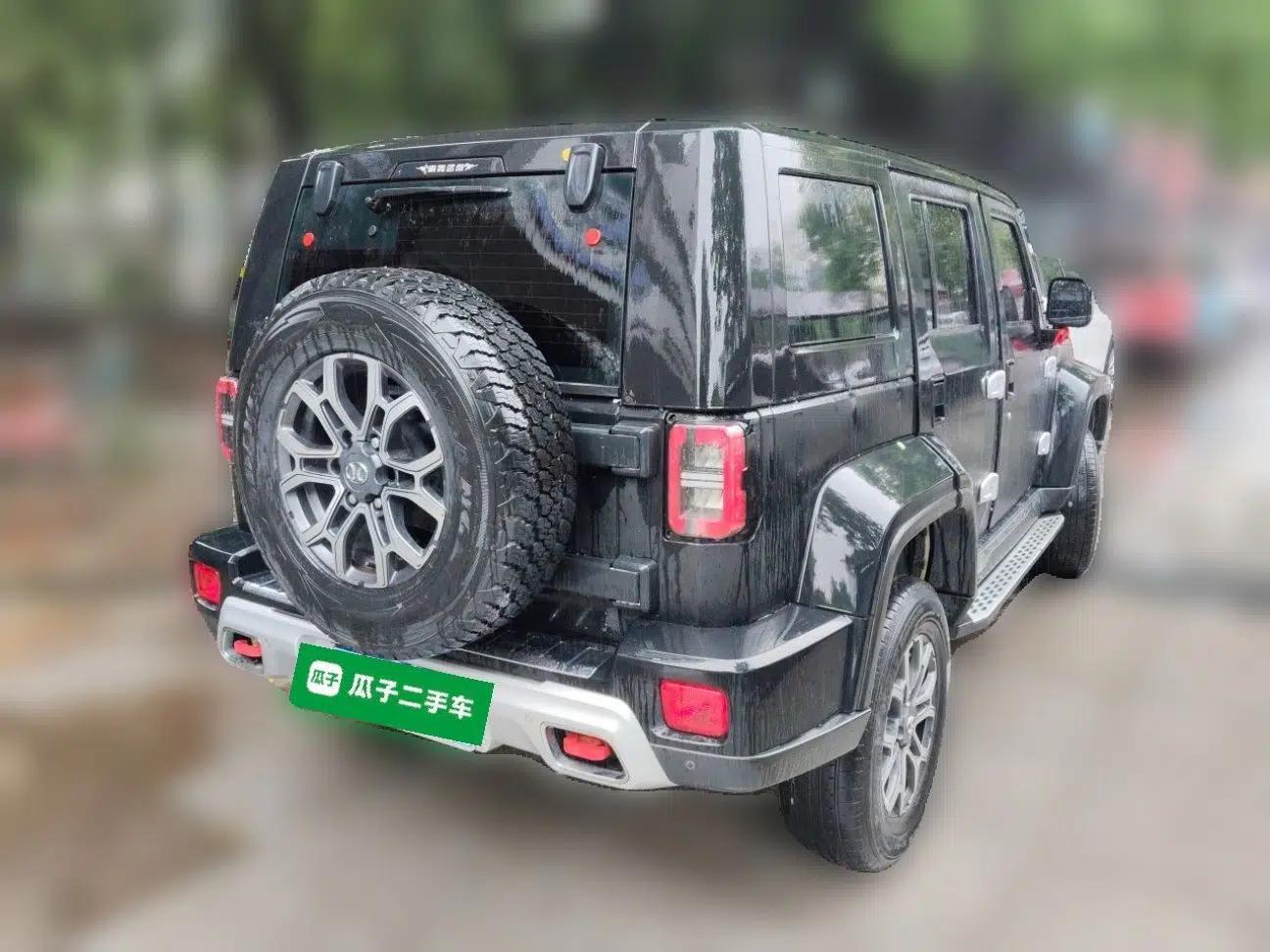 BAIC Off-Road BJ40 2019 Updated Version 2.0T Automatic All-Wheel Drive Urban Hunter Edition Premium China V Emission Standard — миниатюра 6