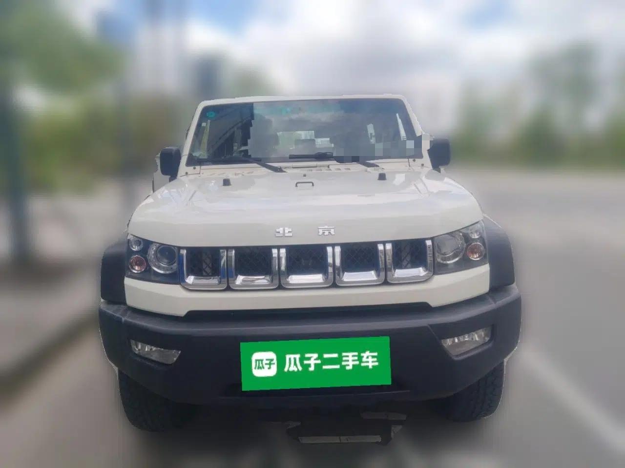 BAIC Off-Road BJ40 2016 40L 2.3T Automatic All-Wheel Drive Premium Edition — миниатюра 2