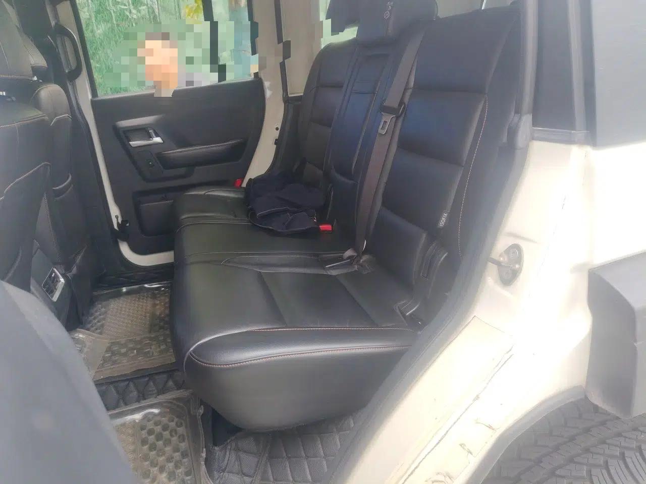 BAIC Off-Road BJ40 2016 40L 2.3T Automatic All-Wheel Drive Premium Edition — миниатюра 18