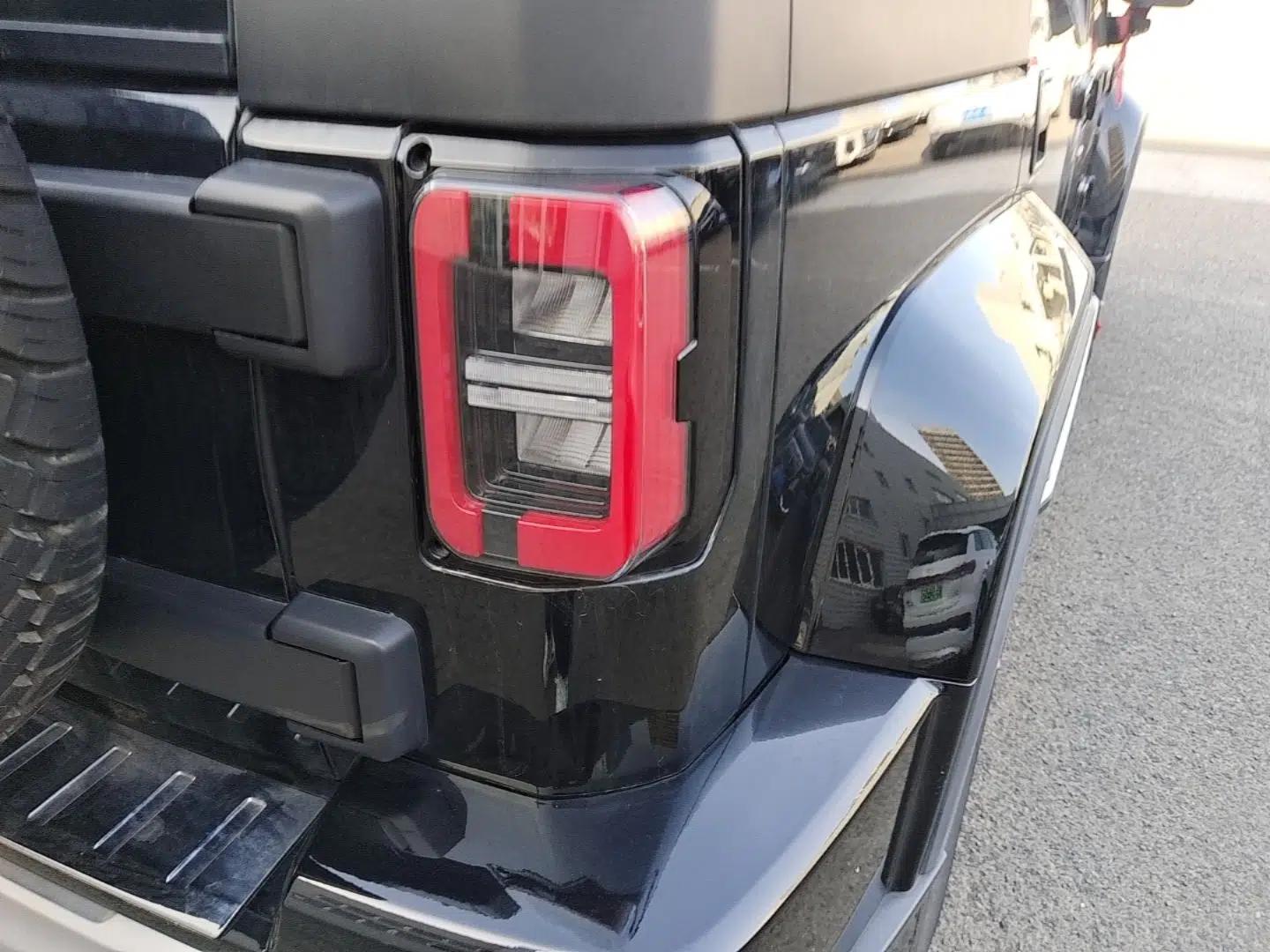 BAIC Off-Road BJ40 2024 2.0T Urban Hunter Honor Edition — миниатюра 7